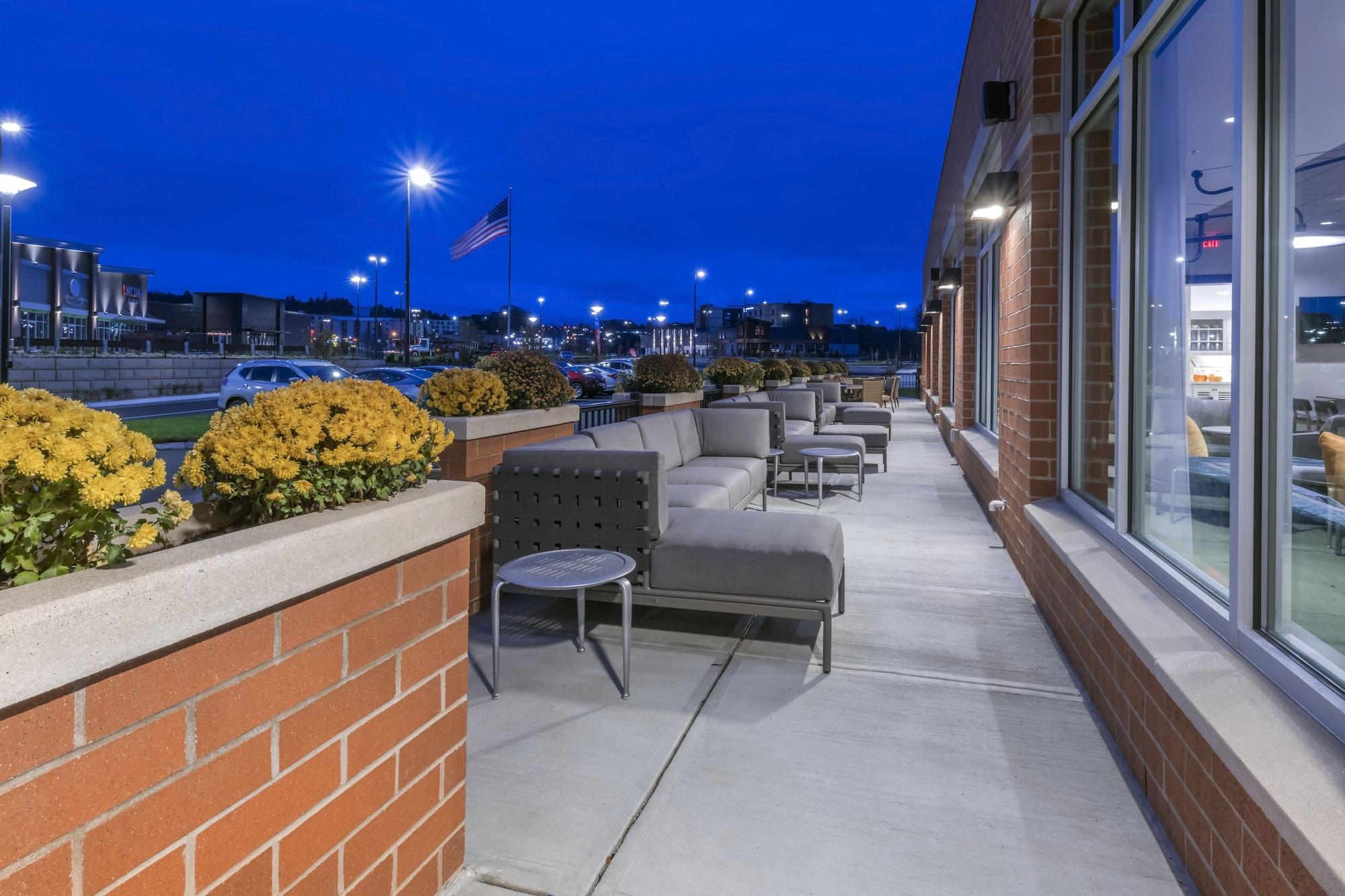 Hyatt Place Marlborough/Apex Center Kültér fotó