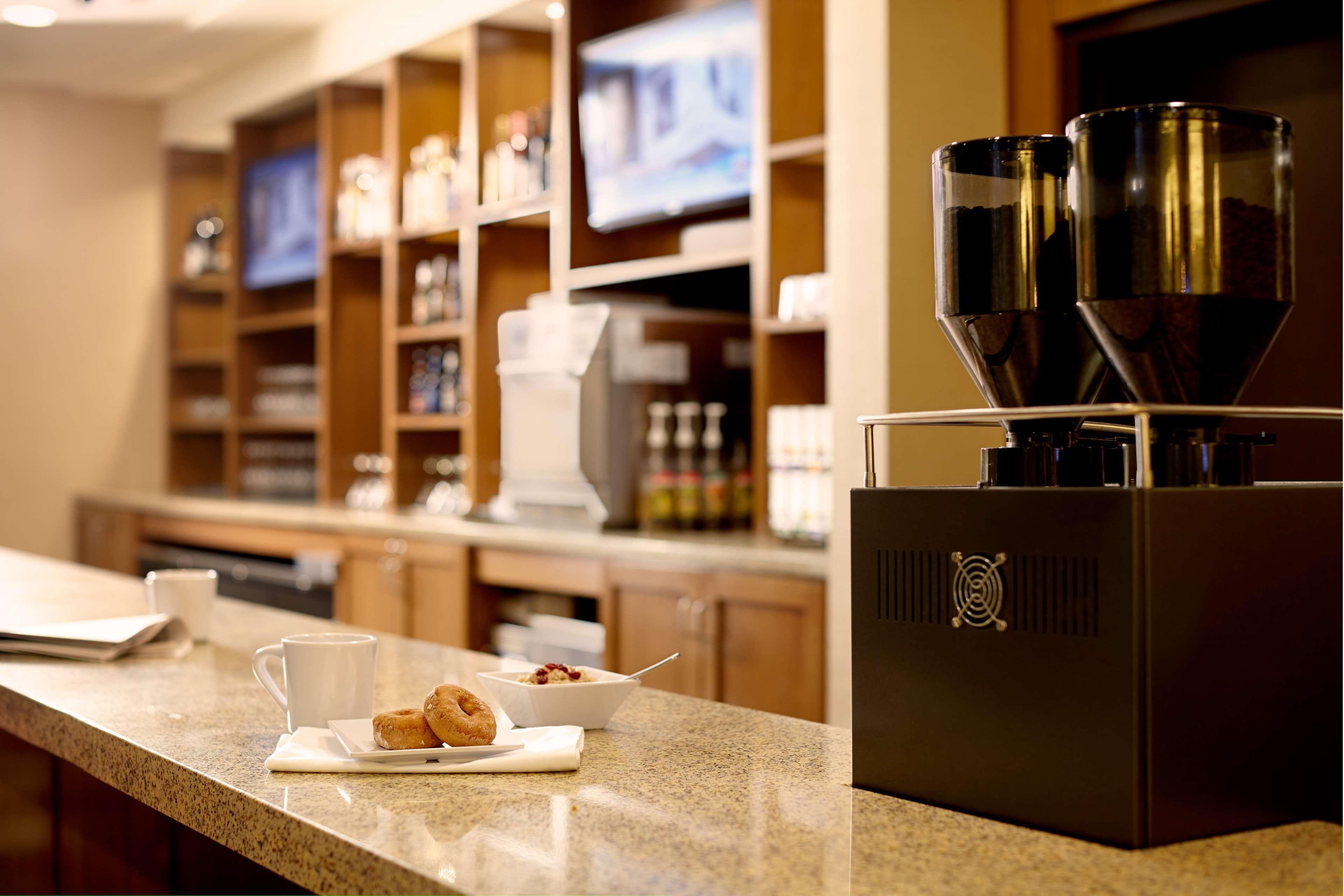 Hyatt Place Marlborough/Apex Center Kültér fotó